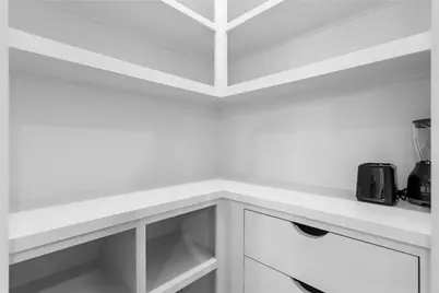 9215 Noel Street, Houston, TX 77033 - Photo 15