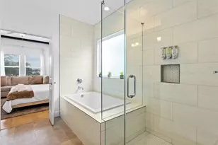 9215 Noel St, Houston, TX 77033 - Photo 37