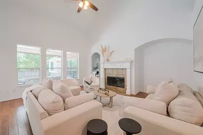 157 E Frontera Circle, The Woodlands, TX 77382 - Photo 7