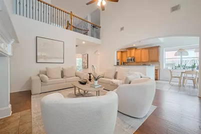 157 E Frontera Circle, The Woodlands, TX 77382 - Photo 11