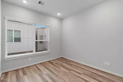 608 Thornton Oaks Lane, Houston, TX 77018 - Photo 11