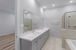 608 Thornton Oaks Ln, Houston, TX 77018 - Photo 9