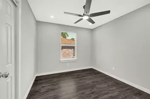 2811 Amboy St, Houston, TX 77026 - Photo 13