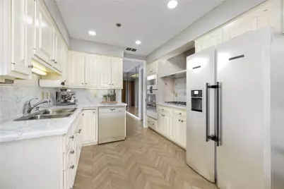 5555 Del Monte Drive #704, Houston, TX 77056 - Photo 17