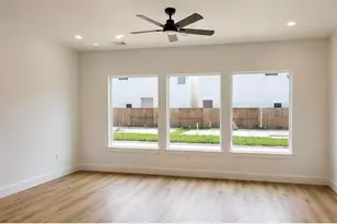 8904 Knoll Leaf Dr, Houston, TX 77080 - Photo 5