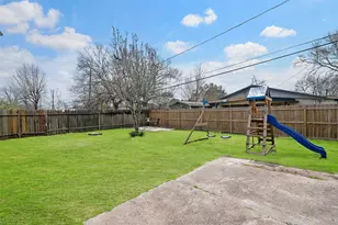 522 Hollyvale Dr, Houston, TX 77060 - Photo 17