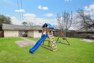 522 Hollyvale Dr, Houston, TX 77060 - Photo 15