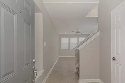 11 Scenic Brook Court, The Woodlands, TX 77382 - Photo 3