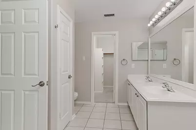 11 Scenic Brook Court, The Woodlands, TX 77382 - Photo 19