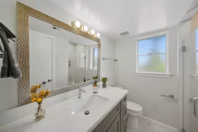 8822 Ryton Lane, Houston, TX 77088 - Photo 17