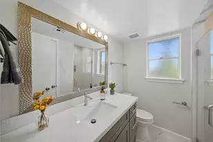 8822 Ryton Ln, Houston, TX 77088 - Photo 17