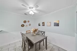 8822 Ryton Ln, Houston, TX 77088 - Photo 19