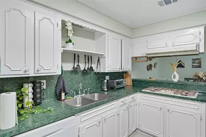 8822 Ryton Lane, Houston, TX 77088 - Photo 25