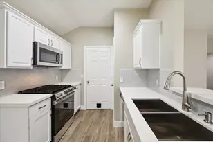 1206 Halls Bridge, League City, TX 77573 - Photo 5