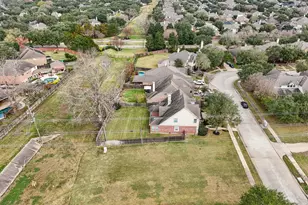1314 Ravenel Ln, Sugar Land, TX 77479 - Photo 37