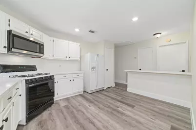 2311 Pebbledown Circle, Sugar Land, TX 77478 - Photo 9
