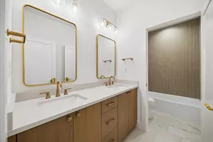 1710 Gardenia Dr, Houston, TX 77018 - Photo 25