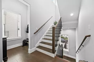 1565 W 22nd St, Houston, TX 77008 - Photo 11