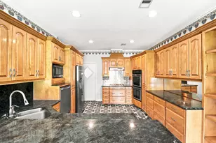 1606 Bayou Breeze Dr, Baytown, TX 77523 - Photo 11
