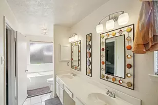 4718 Stonebridge St, Baytown, TX 77521 - Photo 19