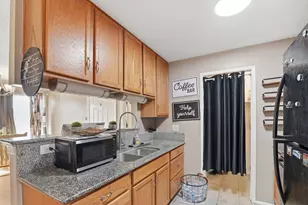 418 Garland Dr, Lake Jackson, TX 77566 - Photo 7