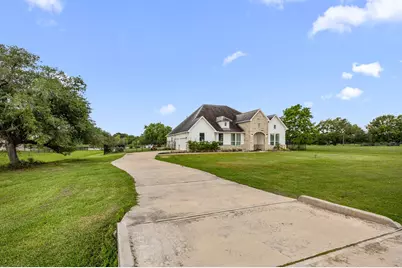203 Cavalry Trail Drive, Rosharon, TX 77583 - Photo 35