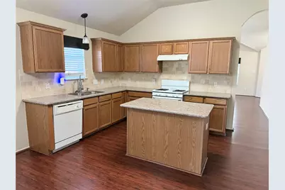 2104 Goldfinch Lane, League City, TX 77573 - Photo 5