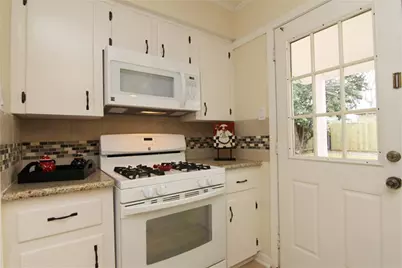 8526 Friendship Road, Houston, TX 77080 - Photo 11