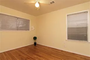 8526 Friendship Rd, Houston, TX 77080 - Photo 13