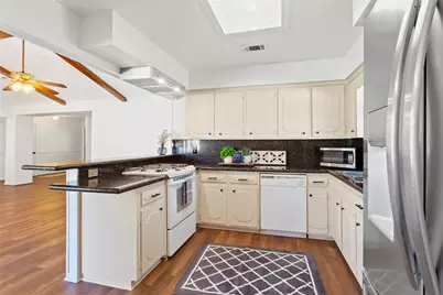 24402 Lightwoods Drive, Houston, TX 77336 - Photo 11