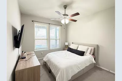 10947 Cannes Memorial Drive, Houston, TX 77043 - Photo 3