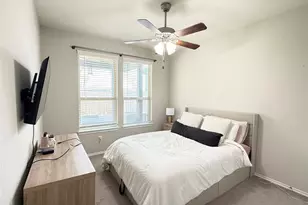 10947 Cannes Memorial Dr, Houston, TX 77043 - Photo 3