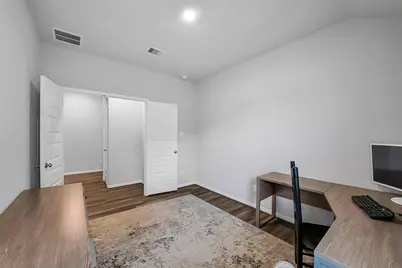 1824 Kingsford Prairie Court, Pearland, TX 77089 - Photo 11
