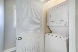 1047 W 16th St, Houston, TX 77008 - Photo 27