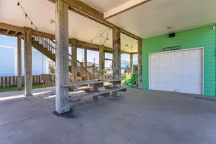 971 Driftwood Dr, Crystal Beach, TX 77650 - Photo 39