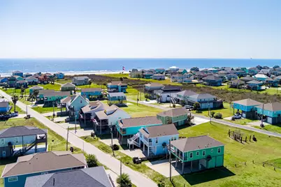 971 Driftwood Drive, Crystal Beach, TX 77650 - Photo 3