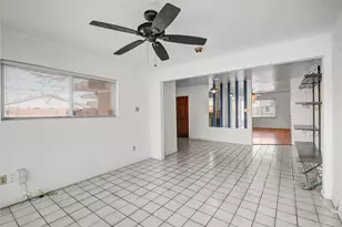 10614 Faircroft Dr, Houston, TX 77048 - Photo 15