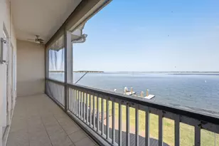 2 Regency Pt, Conroe, TX 77356 - Photo 29