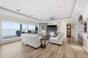 2 Regency Pt, Conroe, TX 77356 - Photo 7