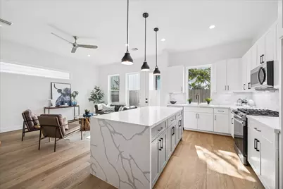 1918 Luna Woods Lane, Houston, TX 77055 - Photo 15