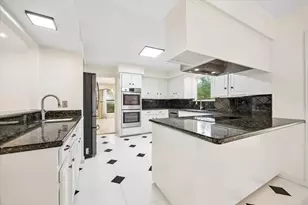 11803 Durrette Dr, Houston, TX 77024 - Photo 11