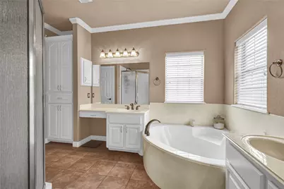 208 River Oaks Drive, Lake Jackson, TX 77566 - Photo 21