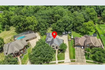 208 River Oaks Drive, Lake Jackson, TX 77566 - Photo 3