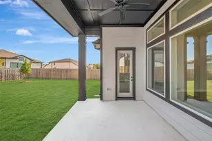 2014 Escobar St, Montgomery, TX 77316 - Photo 11