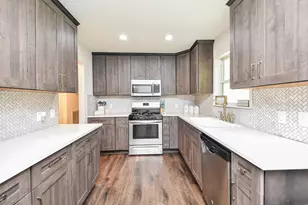 212 S Mattson St, West Columbia, TX 77486 - Photo 13