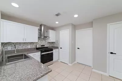 4007 Starbridge Pointe Lane, Katy, TX 77449 - Photo 11