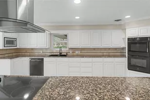 1431 Walnut Ln, Houston, TX 77339 - Photo 5