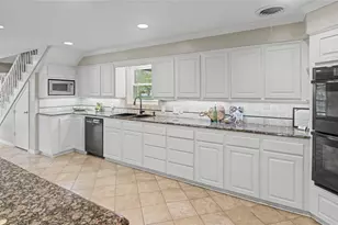 1431 Walnut Ln, Houston, TX 77339 - Photo 5