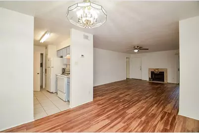 9700 Leawood Boulevard #1807, Houston, TX 77099 - Photo 17