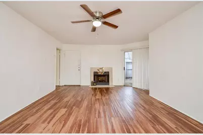 9700 Leawood Boulevard #1807, Houston, TX 77099 - Photo 7